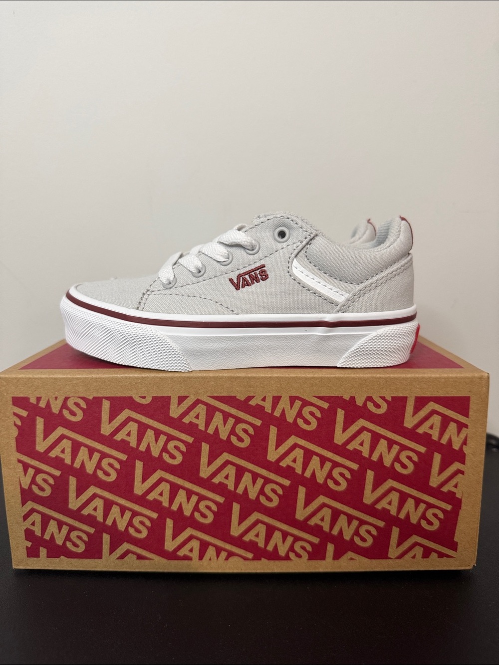 Vans Kids Seldan Low-Top Pop Lunar Rock Sneakers Size 11 New NIB